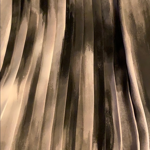 Vera Wang Blouse. Gray Off-Wh Black Sz XS - Picture 4 of 5